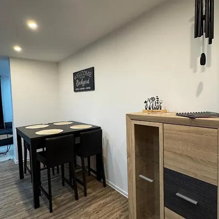 Apartment Ferienwohnung-monteurwohnung Anton Bis Zu 4 Personen In Kleve, Zentrale Lage *