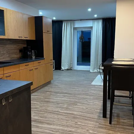 Ferienwohnung-monteurwohnung Anton Bis Zu 4 Personen In Kleve, Zentrale Lage * 克莱沃