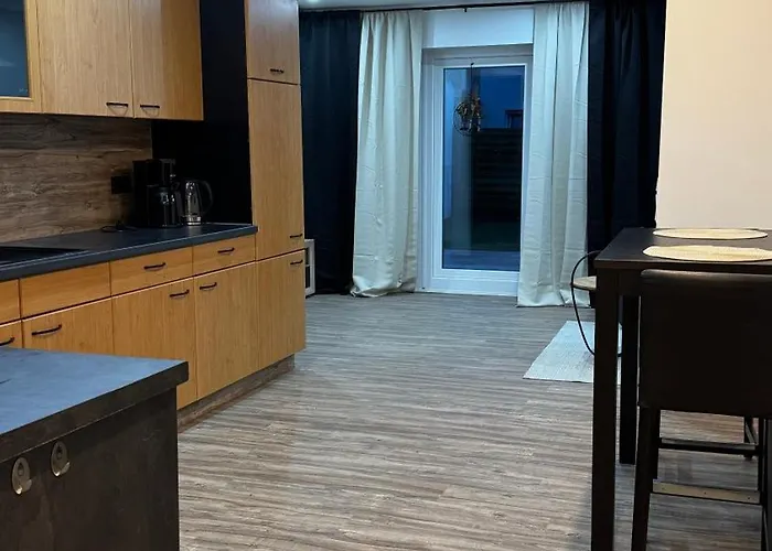 Ferienwohnung-monteurwohnung Anton Bis Zu 4 Personen In Kleve, Zentrale Lage * كليفي